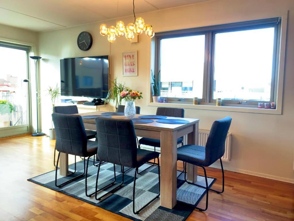 Top Floor City Center Flat With Free Parking Apartamento Oslo Exterior foto